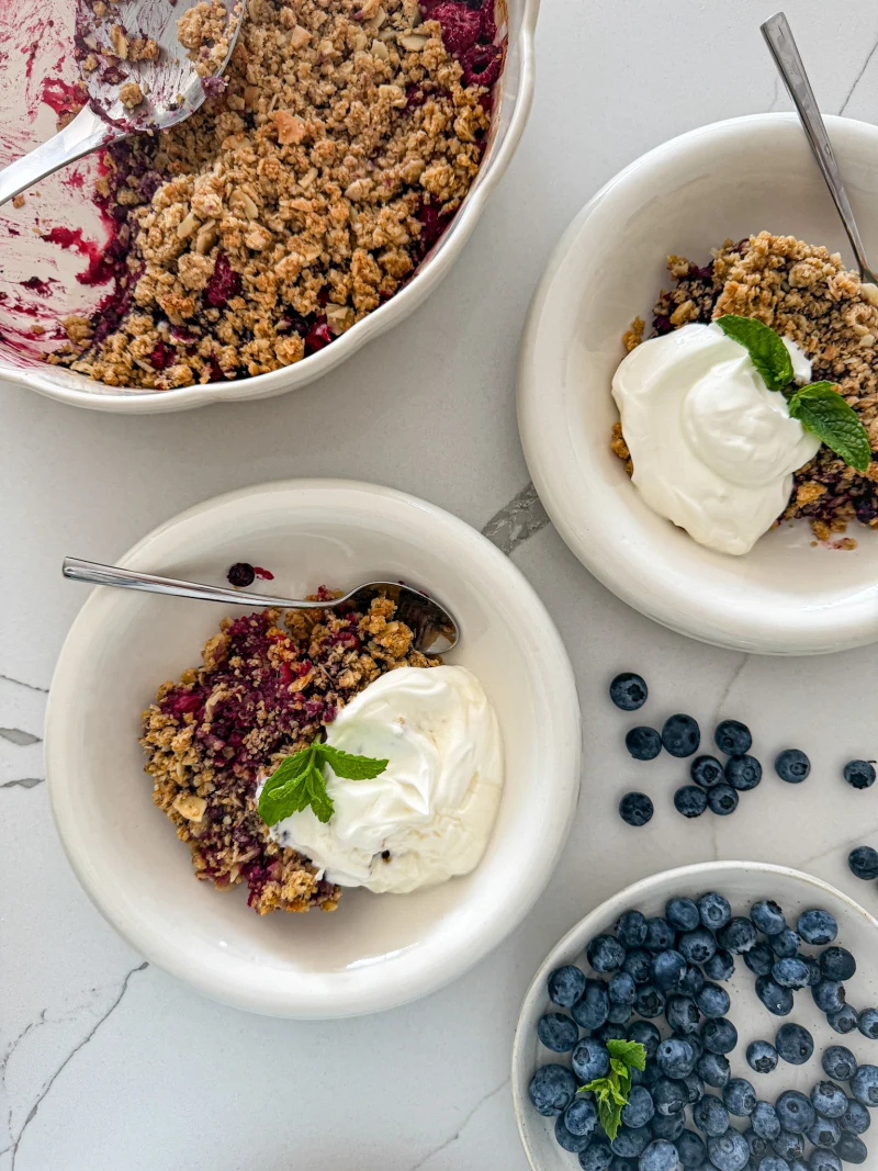 Zdravý ovocný crumble