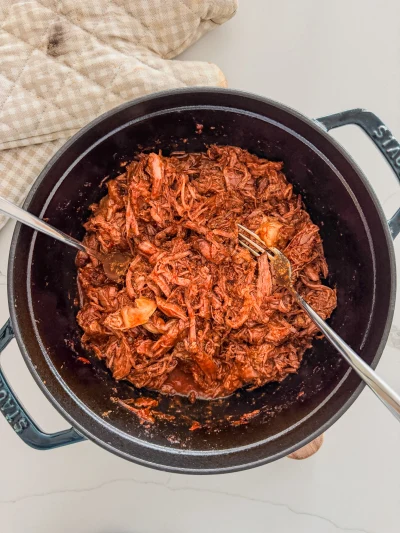 Trhané maso v BBQ omáčce